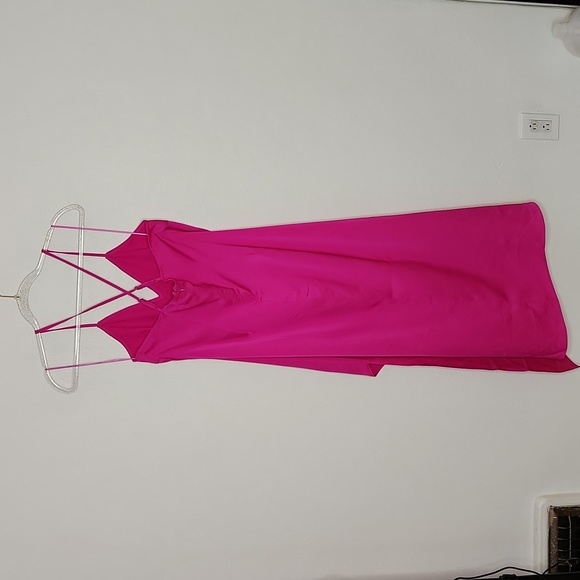 Adelyn Rae Strappy Asymmetrical Dress Size Medium - Picture 6 of 13